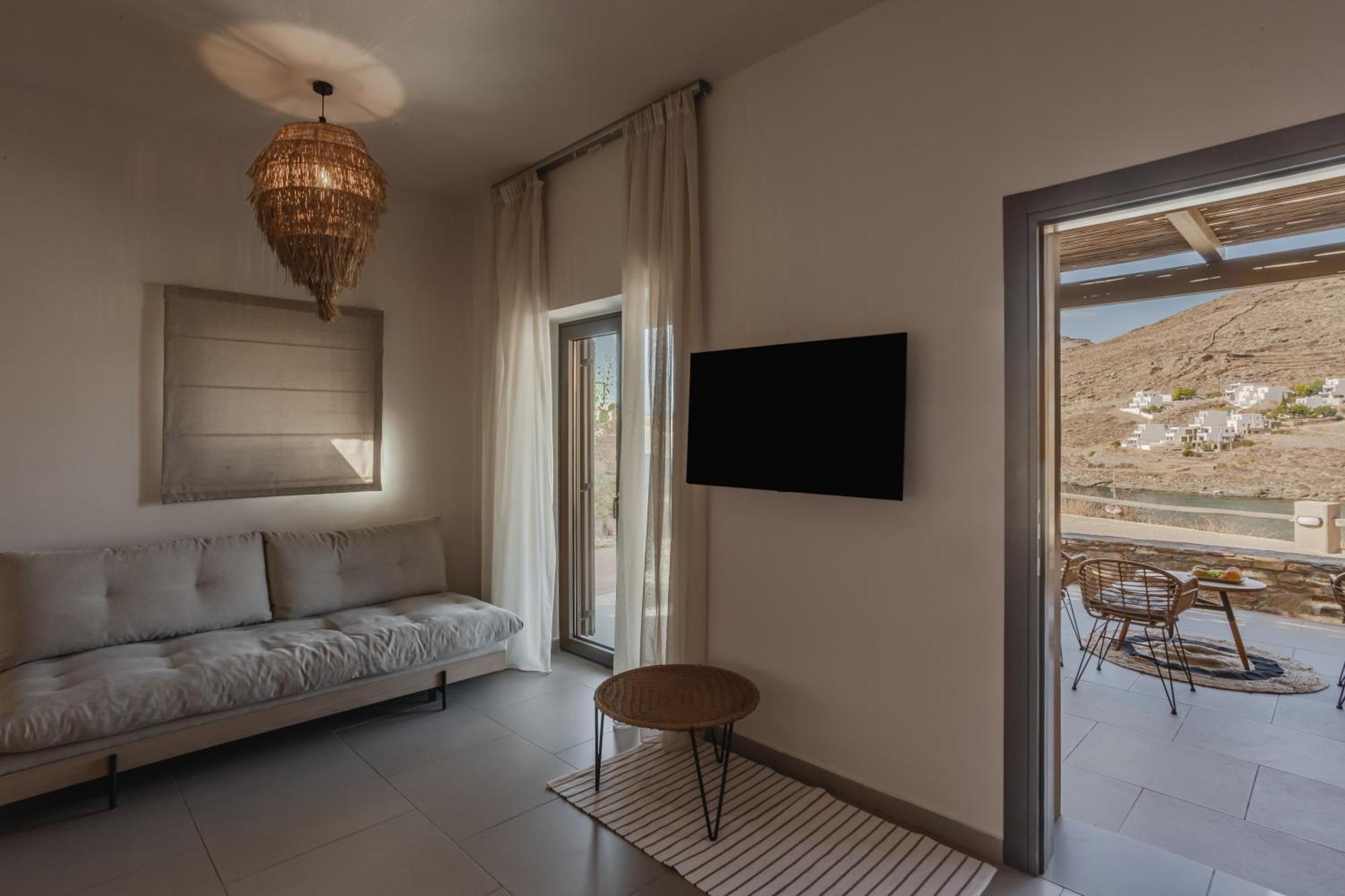 Amal Kythnos Suites 外观 照片